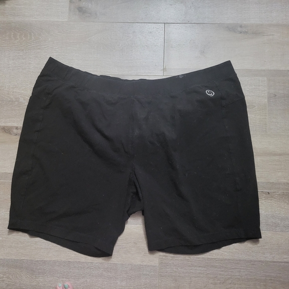 Shorts - Picture 1 of 3